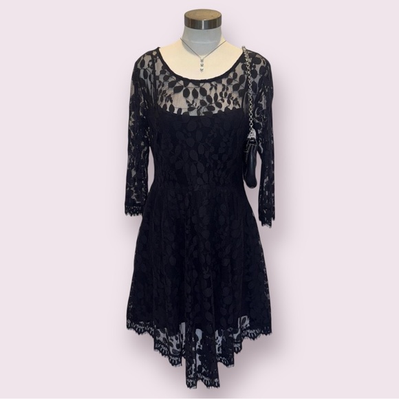 NWOT Free People Black Floral Lace Dress - Picture 2 of 9